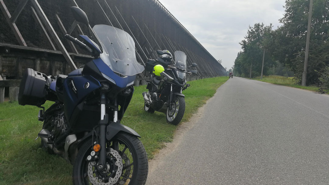 2023 Yamaha Ténéré 700 ve Ténéré 700 Rally Edition