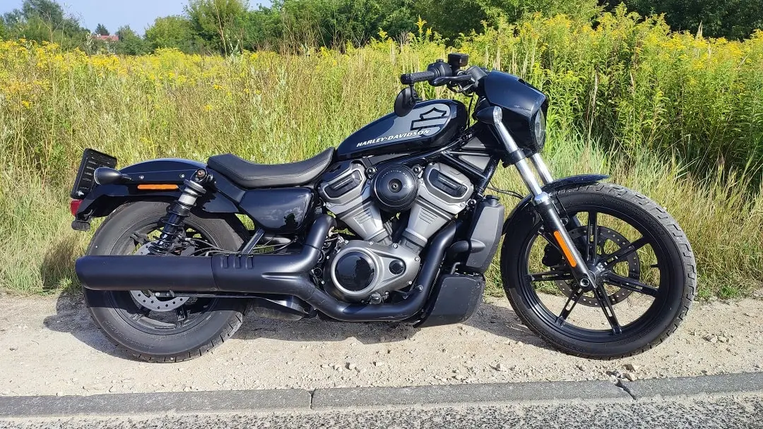 Nightster 975 motosiklet fotoğrafı moto trips'den